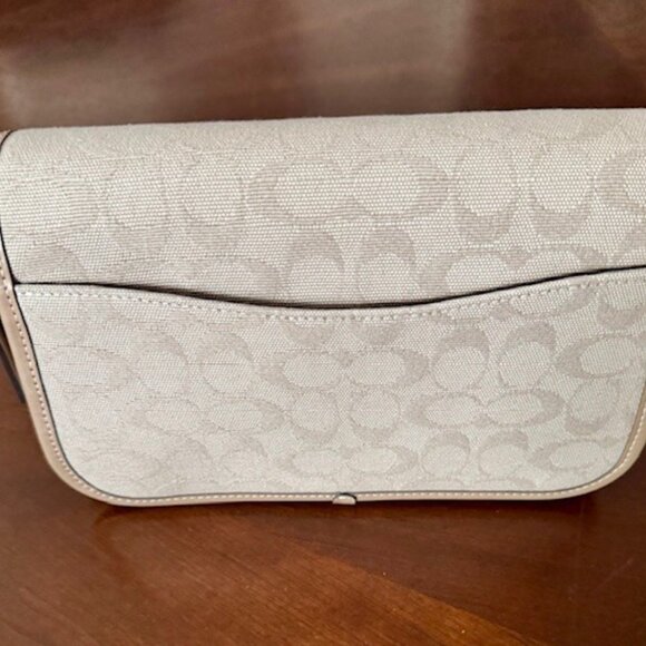 Coach Hadley Shoulder Bag With Signature Canvas - Picture 5 of 9